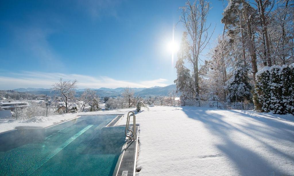 Das Balance - Spa & Golf Hotel Am Woerthersee Portschach am Woerthersee Exterior foto