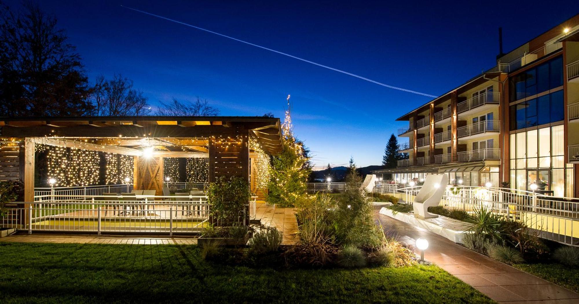 Das Balance - Spa & Golf Hotel Am Woerthersee Portschach am Woerthersee Exterior foto