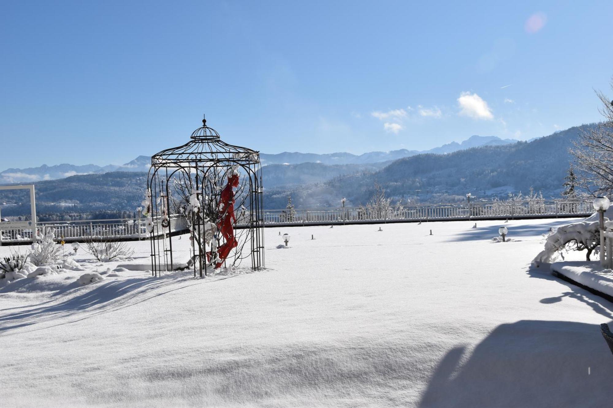 Das Balance - Spa & Golf Hotel Am Woerthersee Portschach am Woerthersee Exterior foto